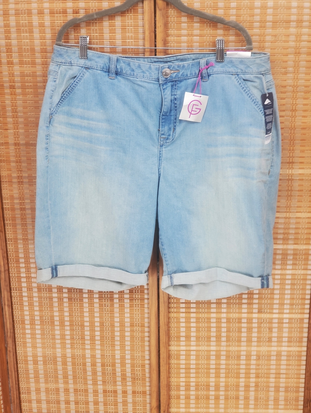♤ Lane Bryant Light Blue Denim Stretch Bermuda Shorts Size 18